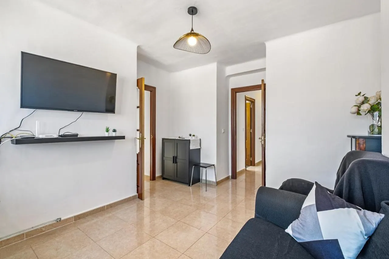 3 Bedroom Apartment Near City Centre Malaga