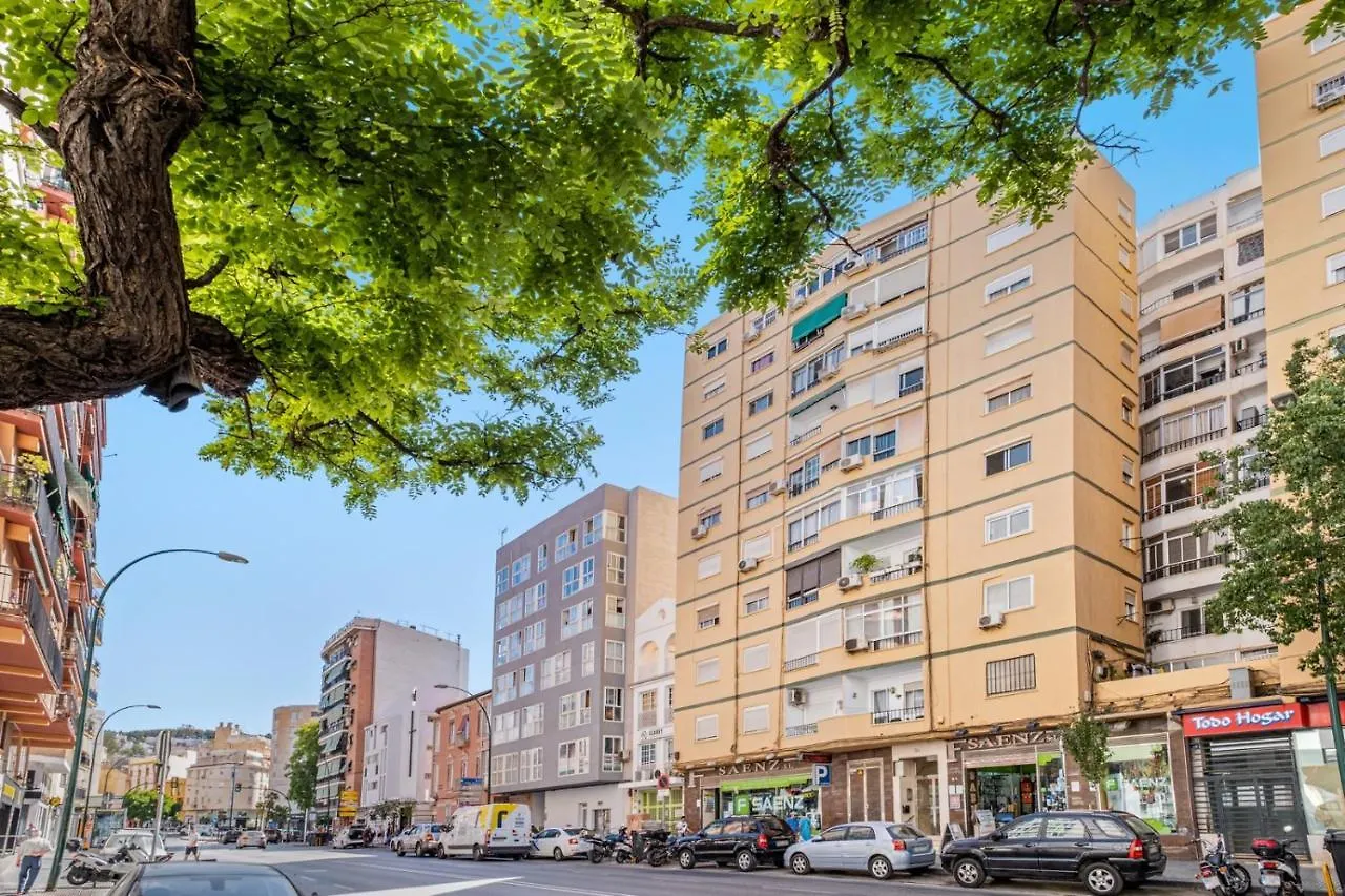 3 Bedroom Apartment Near City Centre Màlaga